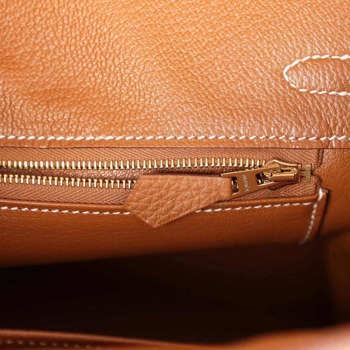 Gold Hardware Handbag C6313