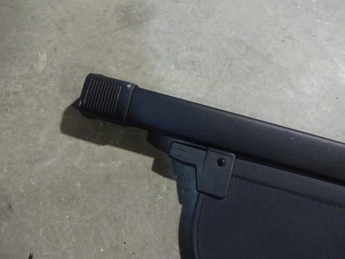 Black Retractable Cargo Cover A176