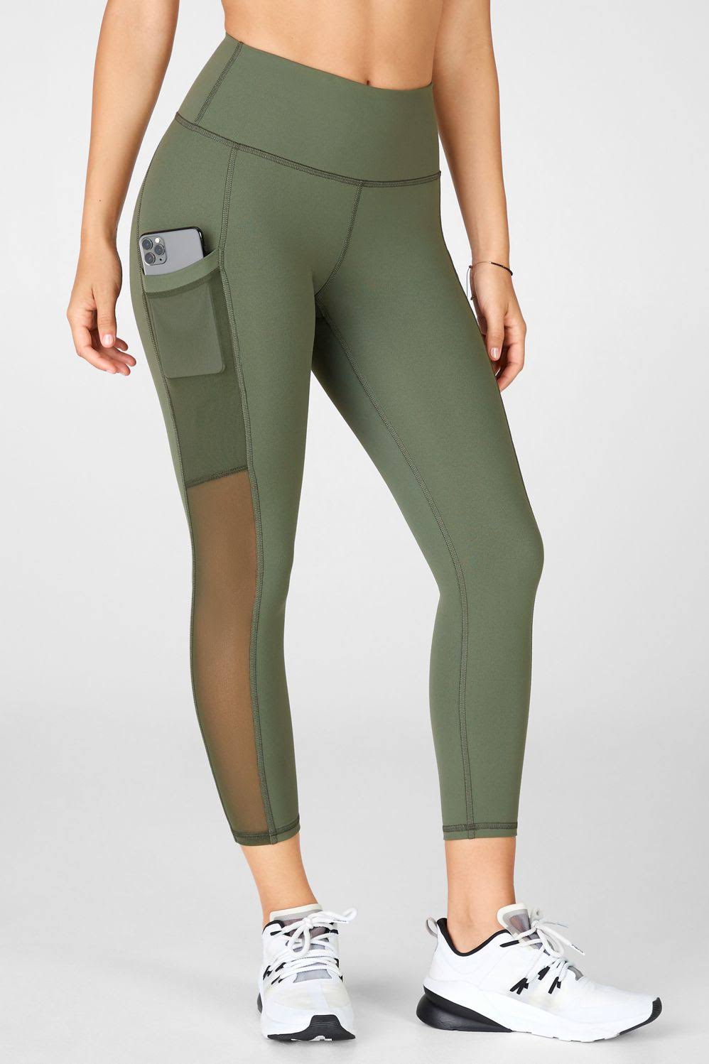 Charcoal Camo High-Waisted Capri Q698