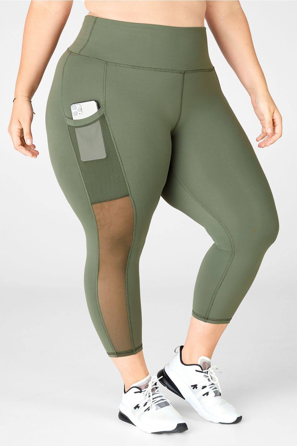 Charcoal Camo High-Waisted Capri Q698