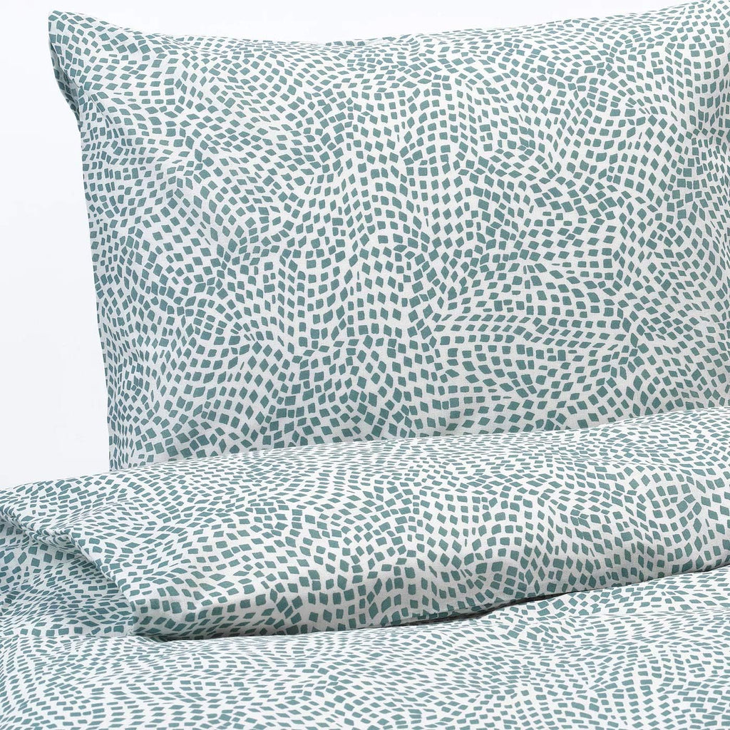 White/Blue Full/Queen Duvet Cover and Pillowcase(s) Z10255