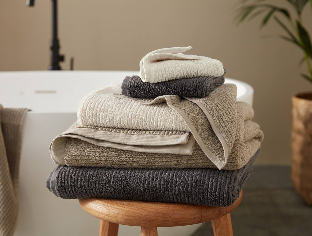 Organic Ribbed Bath Mat Z131696