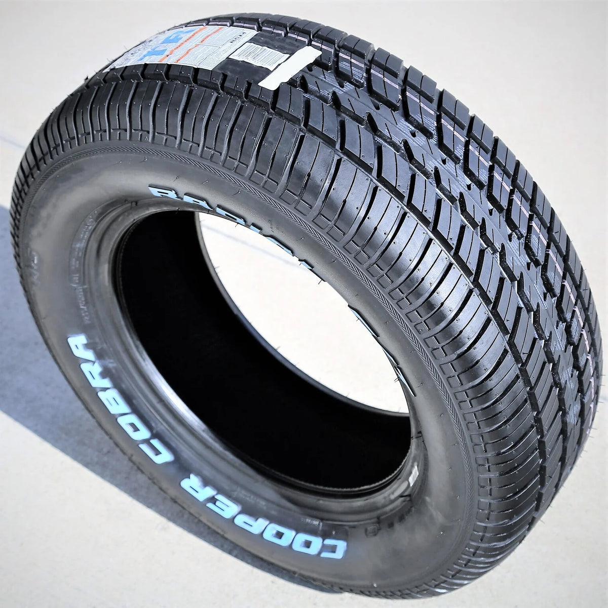 All Season P235/60R15 98T Passenger Tire M100