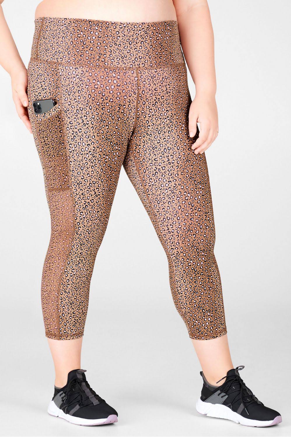 Charcoal Camo High-Waisted Capri Q698
