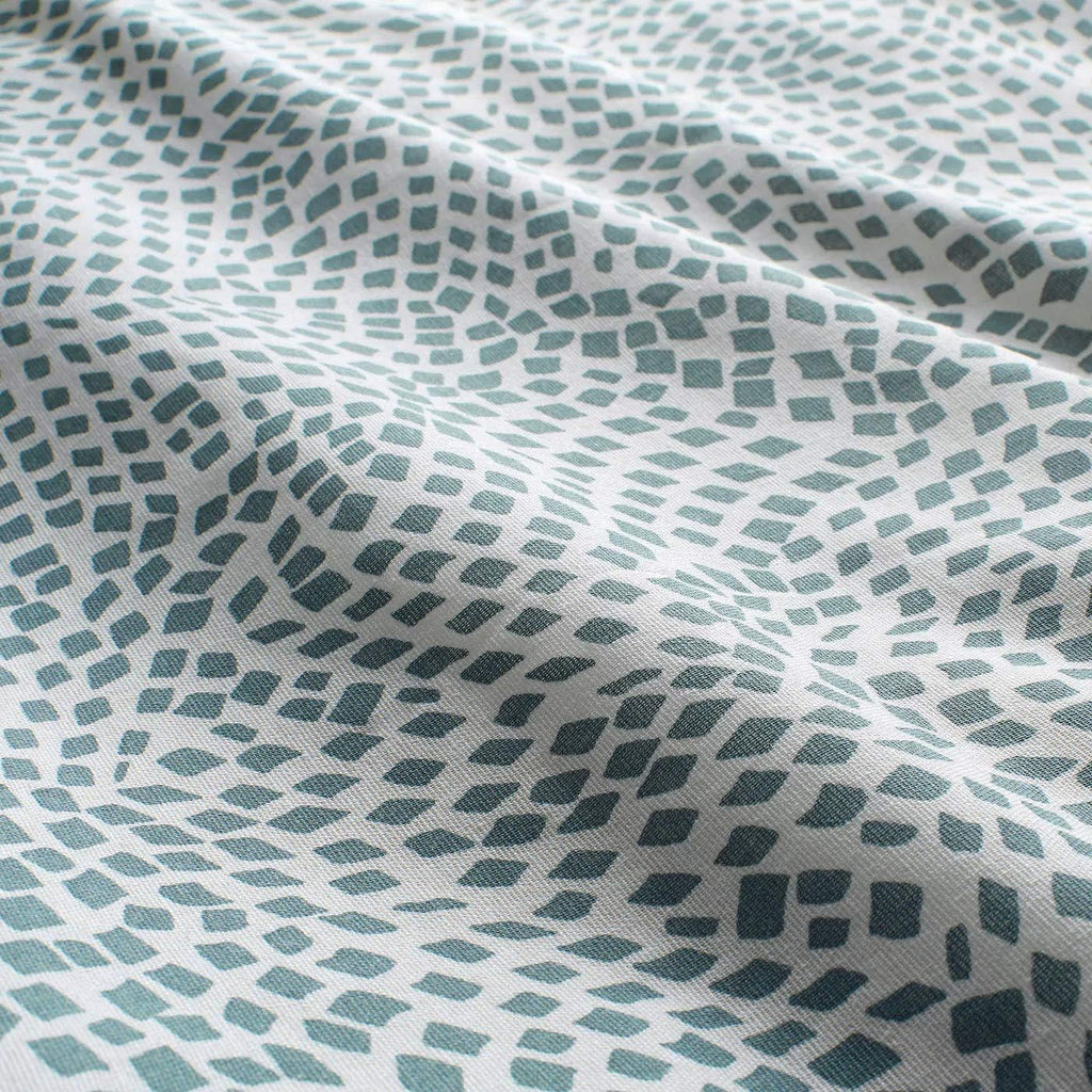 White/Blue Full/Queen Duvet Cover and Pillowcase(s) Z10255