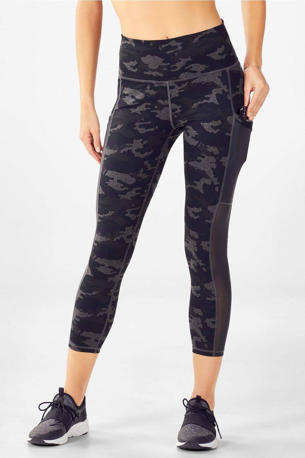 Charcoal Camo High-Waisted Capri Q698