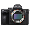 Full-frame Mirrorless Interchangeable-Lens Camera with 28-70mm Lens, Black R9777