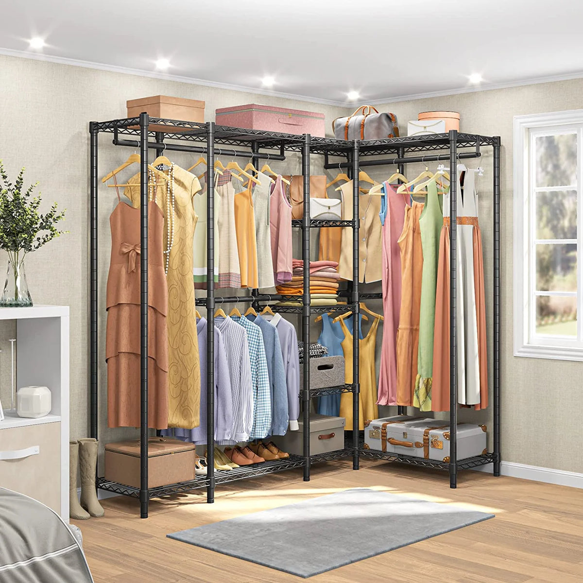 Black Freestanding Metal Clothes Rack N241