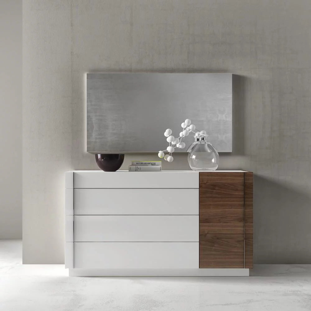 White 4 Drawer Wood Dresser D21057
