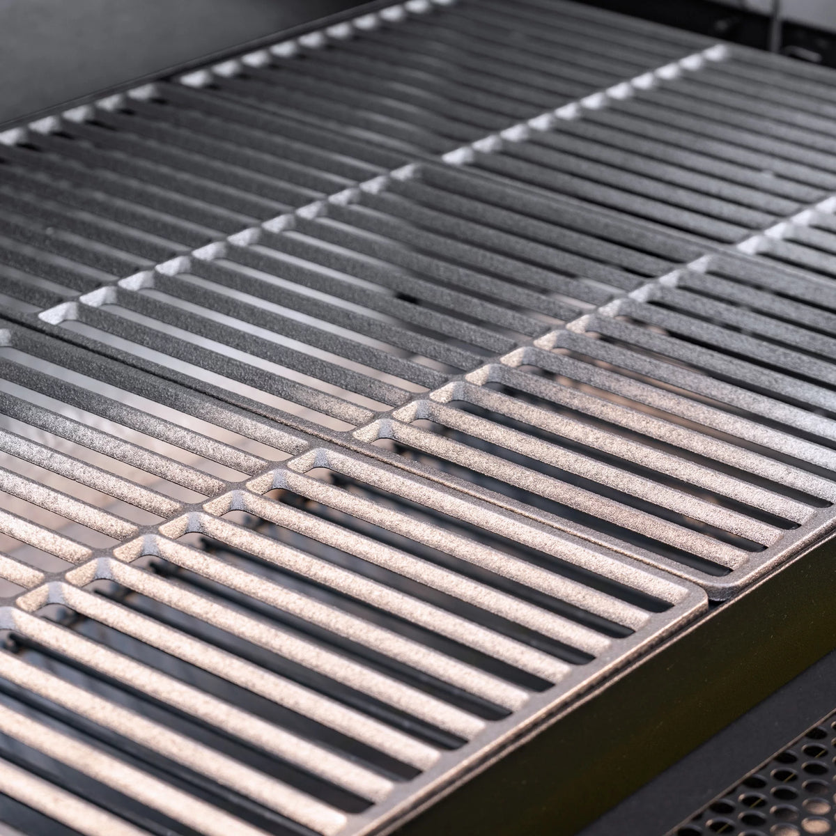 Charcoal Grill and Offset Smoker S906